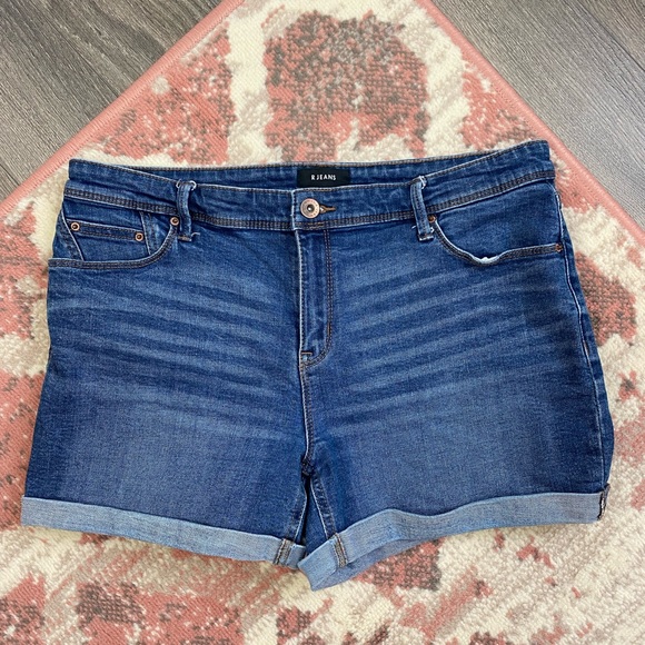 Jean Shorts in a Deep Indigo - Picture 1 of 7